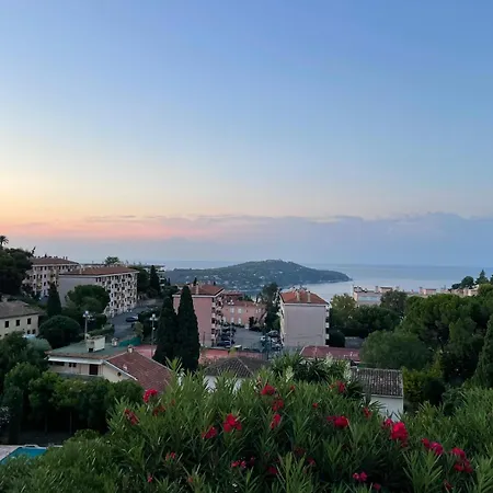 La Fiancée Du Pirate Hotel 3*