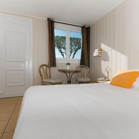 La Fiancée Du Pirate Hotel