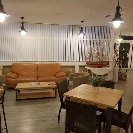 La Fiancée Du Pirate 3*