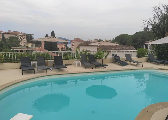 La Fiancée Du Pirate Hotel 3*