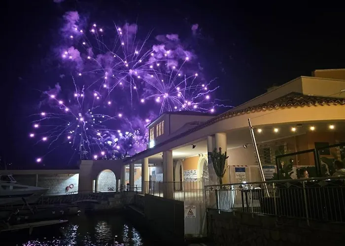 La Fiancée Du Pirate Hotel