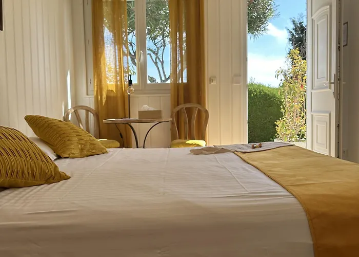 Hotel La Fiancée Du Pirate 3*